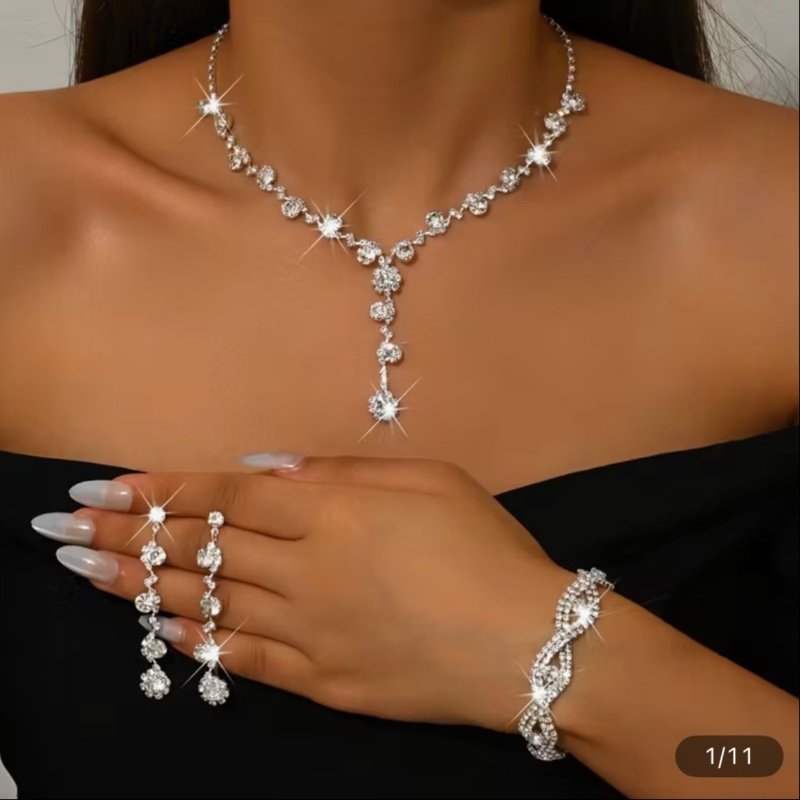 Ensemble élégant et de bijoux en cuivre