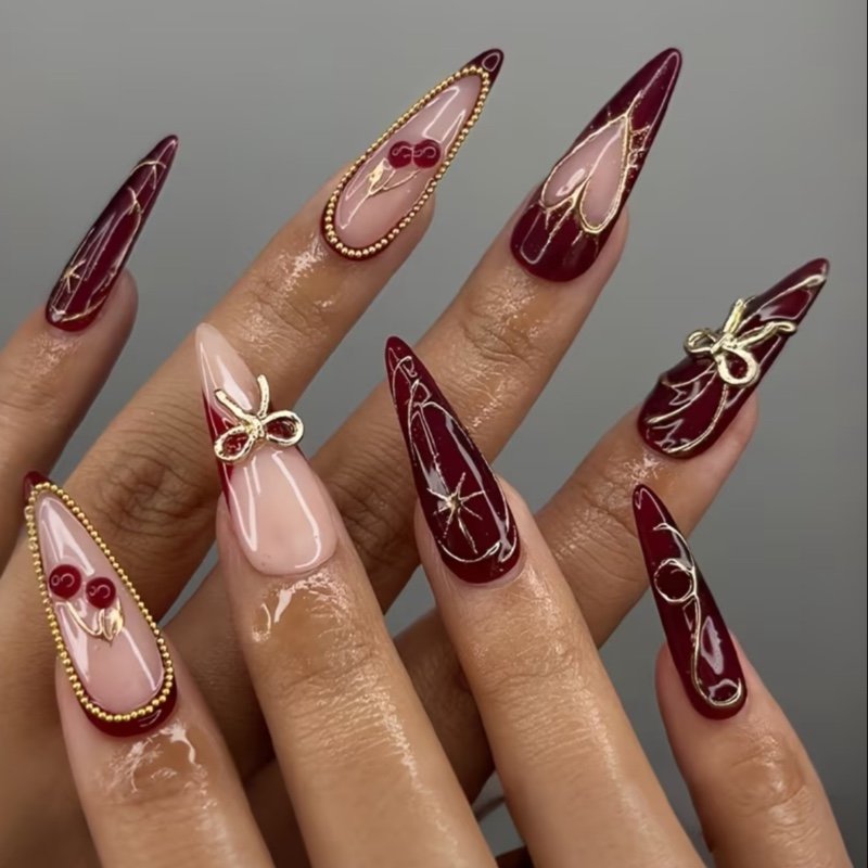 24pcs Faux Ongles Acryliques Longs en Diamant pour Saint-Valentin