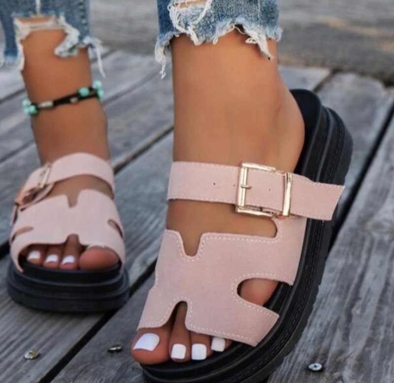 Nouvelles sandales polyvalentes à la mode pour femmes, tailles 36-43, tailles plus antidérapantes et durables, sandales décontractées