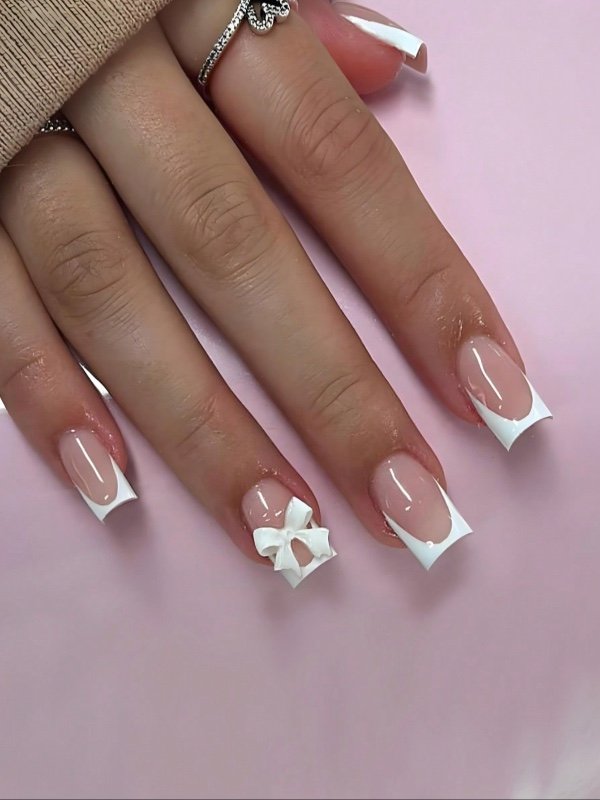 24 pièces Ensemble de faux ongles carrés courts