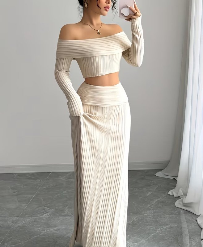 La collection SQ25070105 présente un ensemble élégant