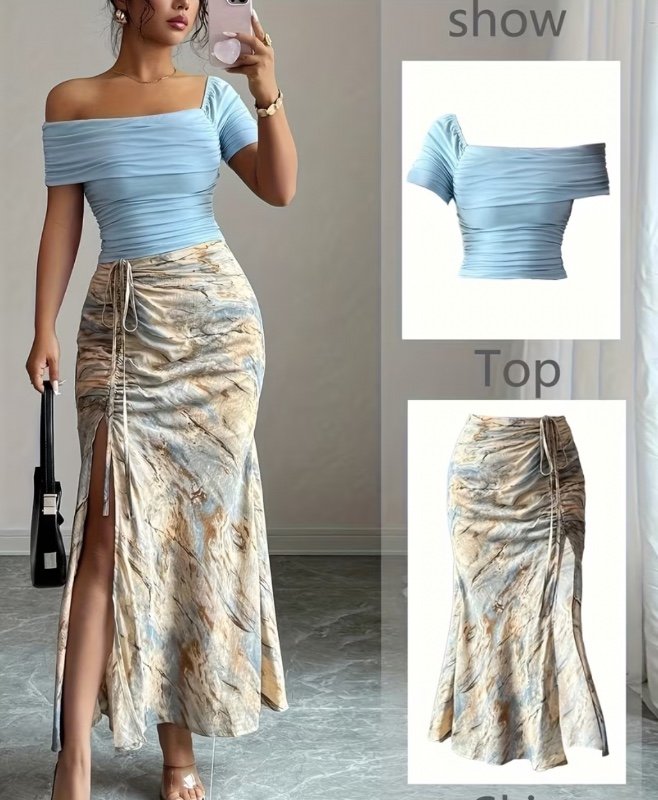 Un ensemble jupe à manches courtes et épaules dénudées bleu clair, élégant et séduisant