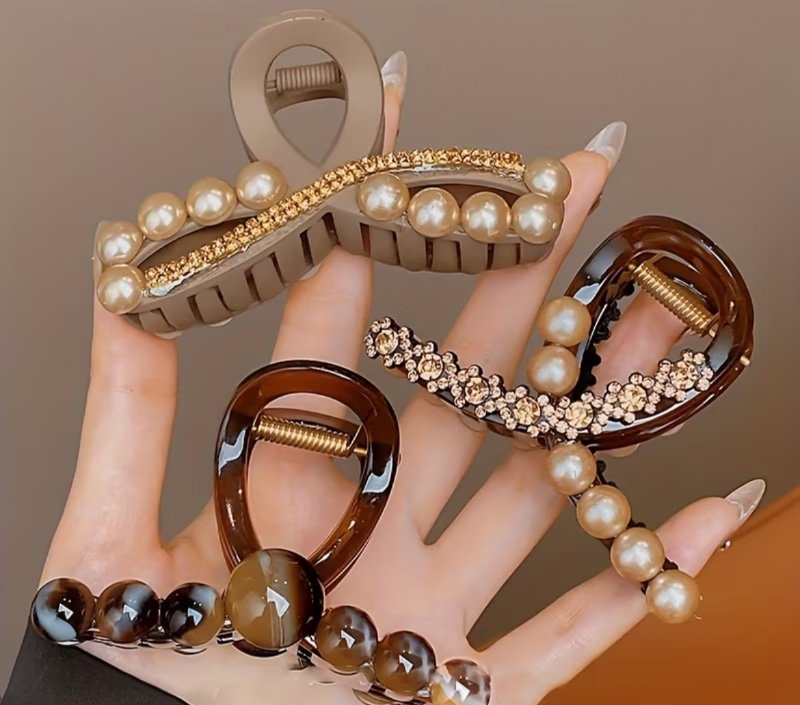 Pince à cheveux moyenne de qualité supérieure pour femme, couleur aléatoire, nouveau modèle 2026, pince requin barrette de tempérament, couvre-chef de luxe léger.